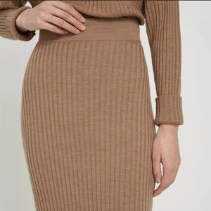 NWT 100% merino wool Frank & Oak tan ribbed midi skirt - size XS